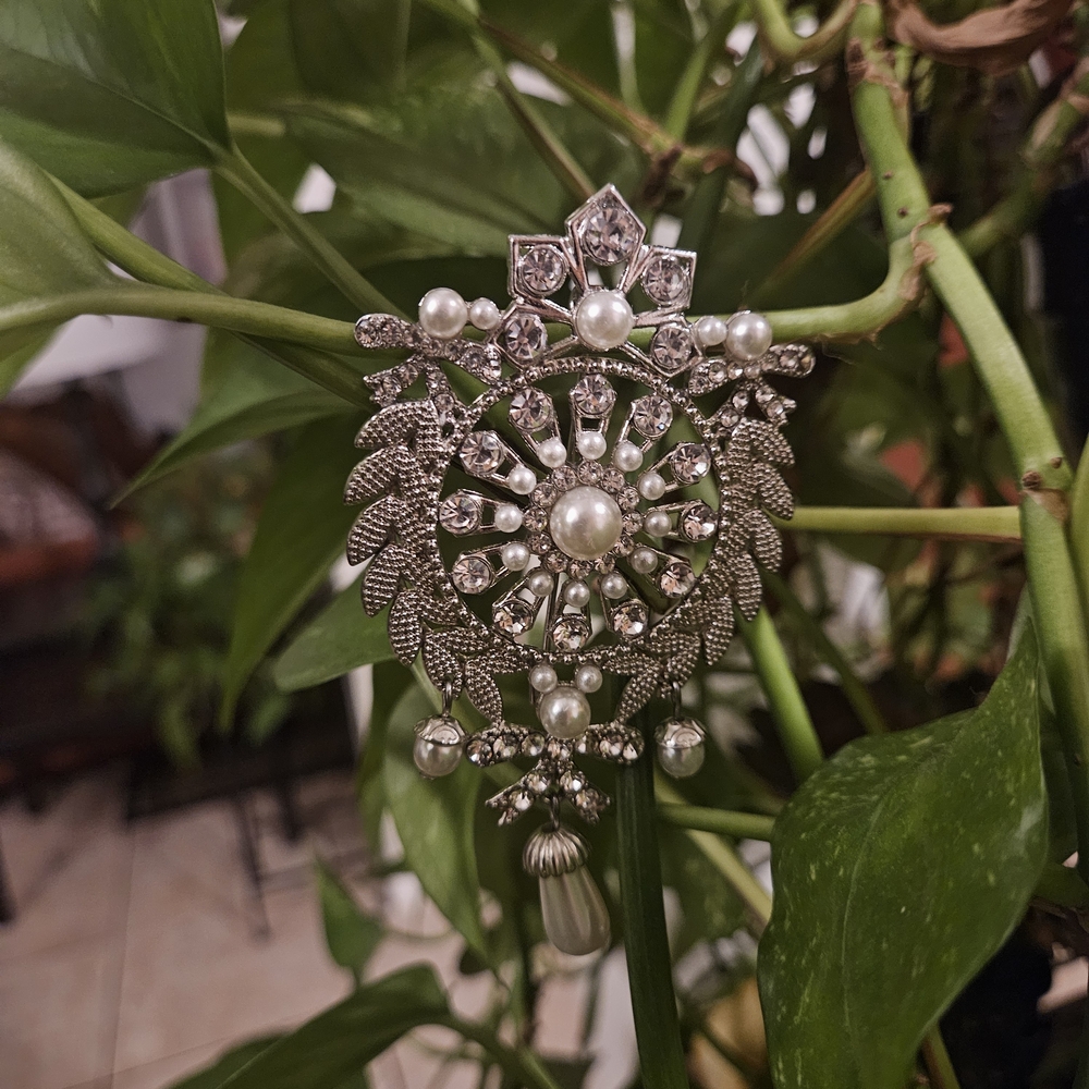Ornate Silver Tone and Faux Pearl Brooch